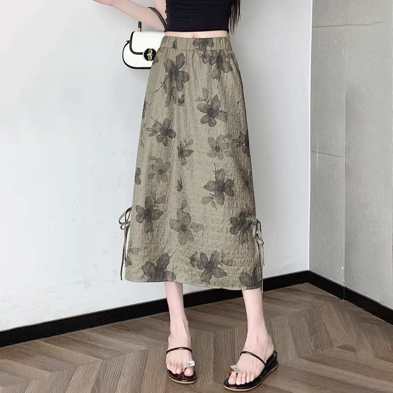 潮牌碎花雪纺半身裙女士夏季薄款小个子高腰a字中长款开叉包臀裙