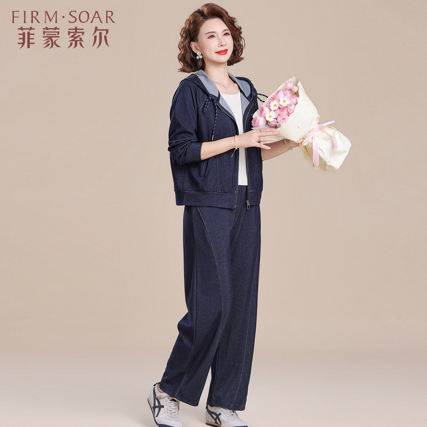 妈妈端庄大气套装春装2026新款运动服两件套中老年女春秋连帽外套