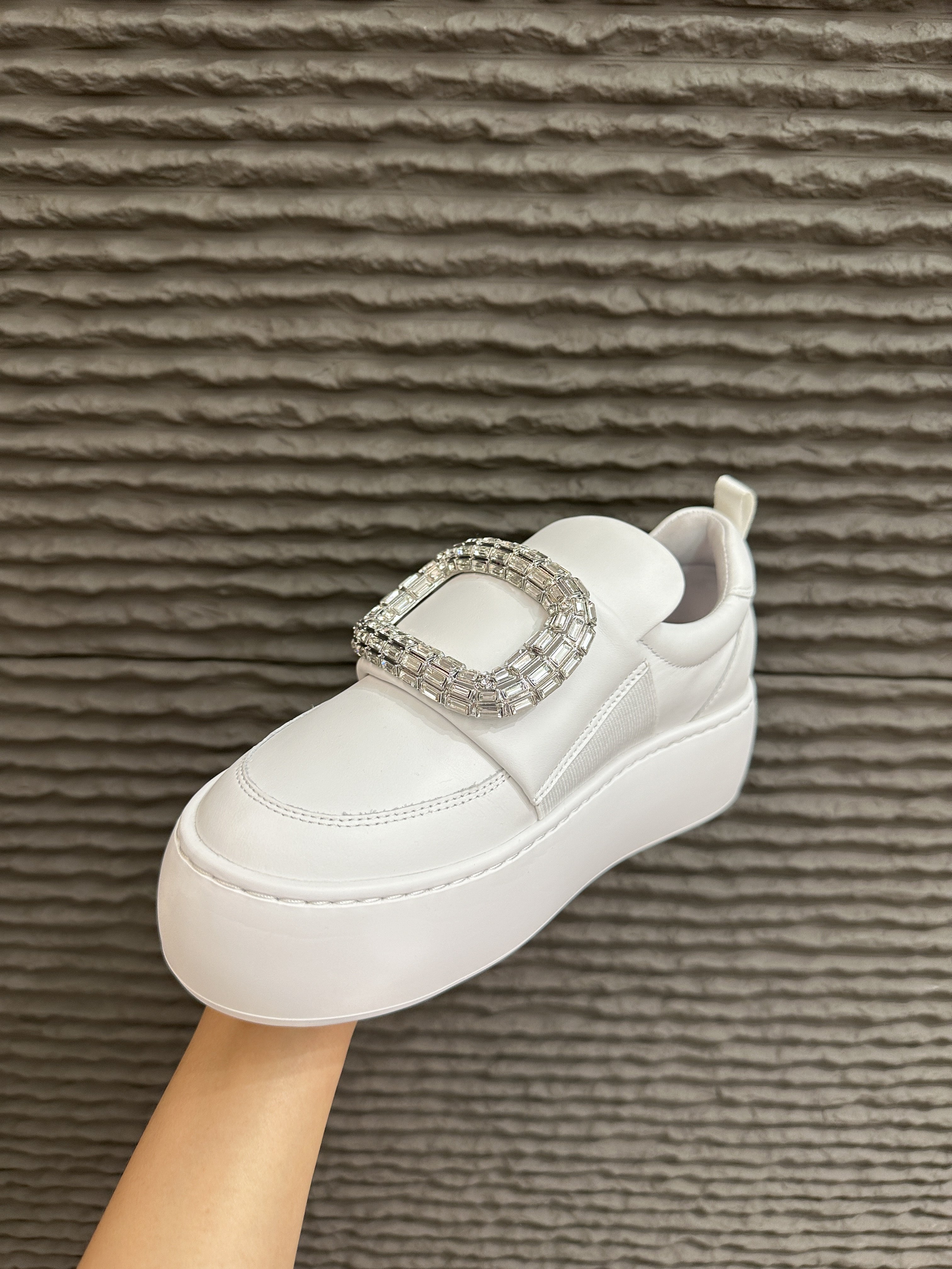 李亚男2026年春季高端牛货进口小牛皮水钻方扣增高5cM厚底 小白鞋,女鞋,松糕（摇摇）鞋,淘宝优惠券,粉丝福利购,淘宝优惠卷