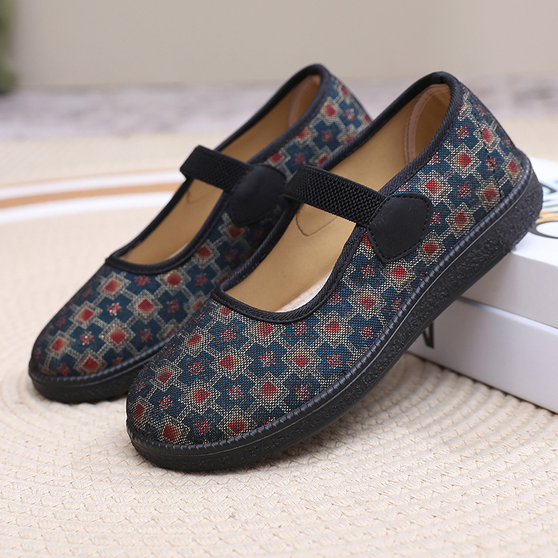 老北京布鞋春秋妈妈浅口防滑女鞋