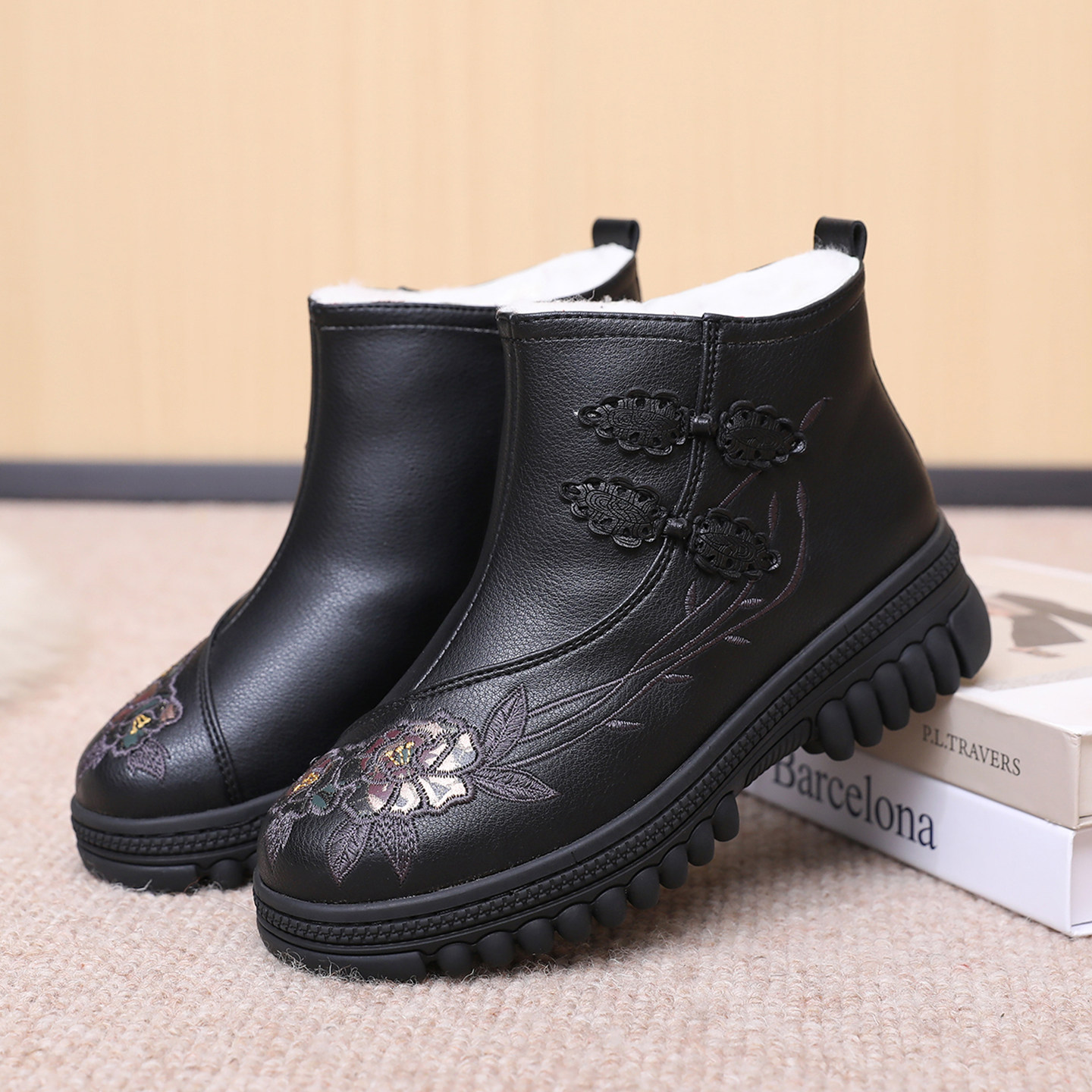 老北京妈妈加绒防滑防水盘扣布鞋