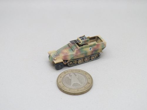 【展示】144 WWII German Sd.Kfz. 251/21 Aust.D Halftrack