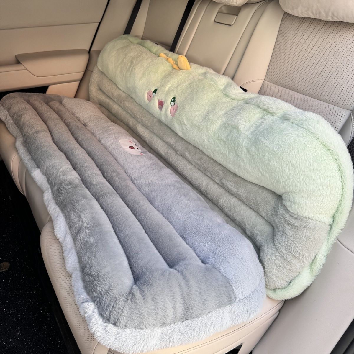 车上实用小物件汽车坐垫冬季毛绒保暖长凳子座垫车内后排车垫女椅