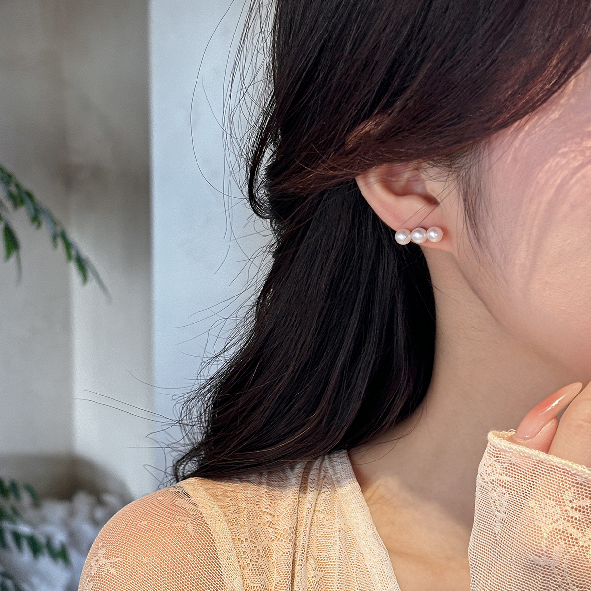 白色强光天然淡水三珍珠平衡耳钉