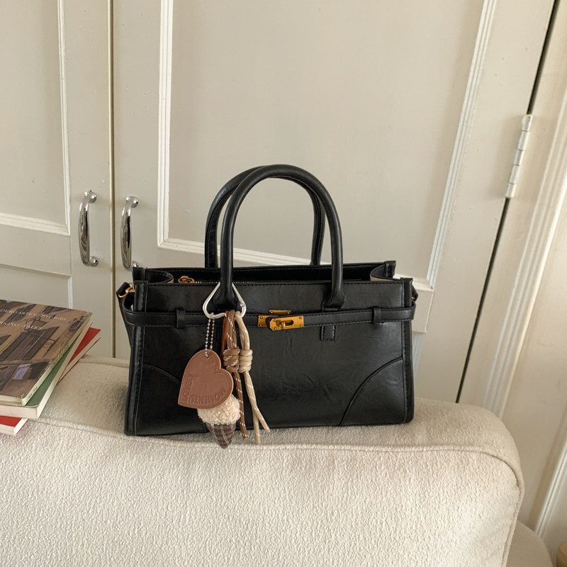 洋气百搭小方包女2026新款小众轻便手提包爆款高级通勤单肩斜挎包,箱包皮具/热销女包/男包,小方包,淘宝优惠券,粉丝福利购,淘宝优惠卷