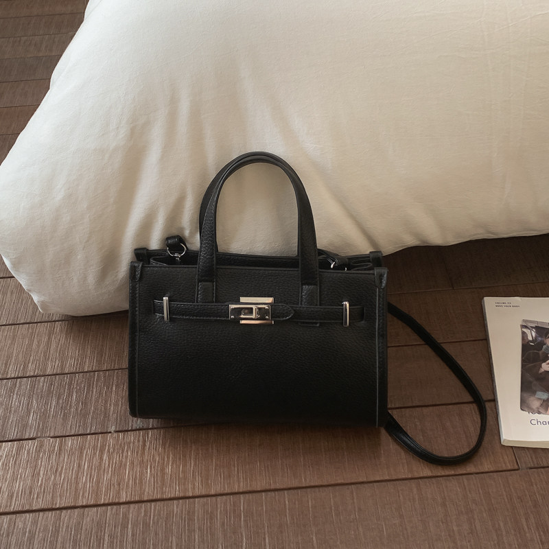 2026新款简约休闲手提包女洋气百搭手提包爆款高级通勤单肩斜挎包,箱包皮具/热销女包/男包,小方包,淘宝优惠券,粉丝福利购,淘宝优惠卷