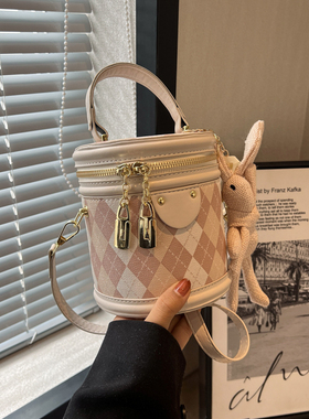 时尚百搭小包包女包2026新款洋气质感手提单肩包夏季高级感斜挎包