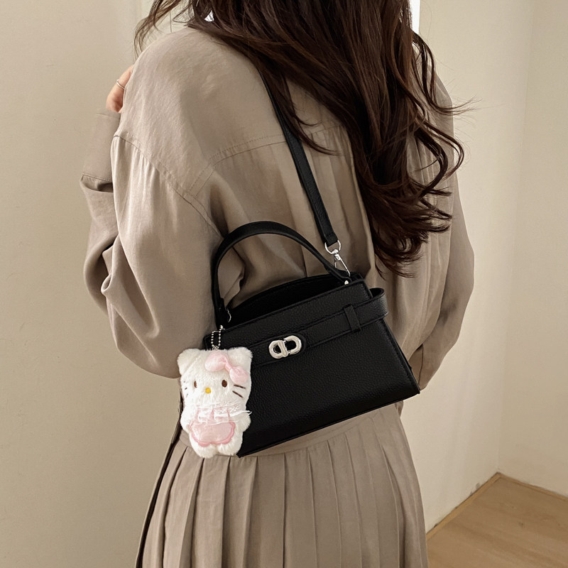 复古质感小包包女2026秋冬新款日韩时尚单肩包百搭手提斜挎小方包