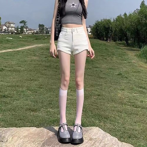 白色牛仔短裤女辣妹a字超短裤