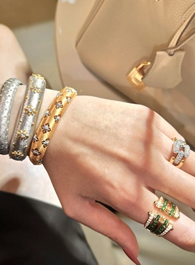 18k金天然钻石意大利工艺雕金织纹镂空纹镶拉丝人间富贵花手镯