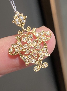 中式复古18K金镂空金鱼吊坠