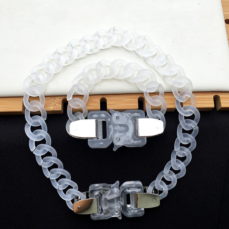 Alxy Acrylic Necklace