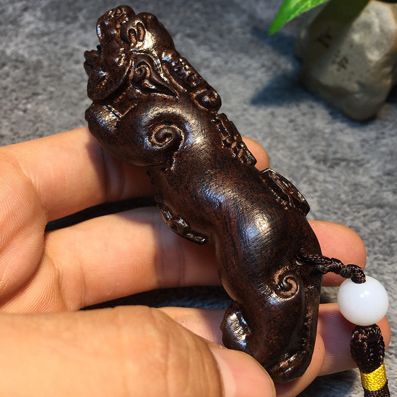 越南木雕貔貅保平安瑞兽麒麟木质