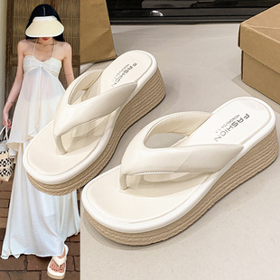法式外穿夹趾人字拖鞋女夏季2025新款麻绳波西米亚风草编沙滩凉拖