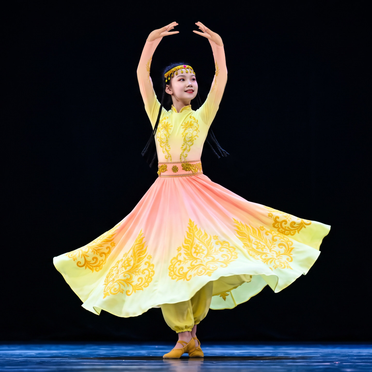 女童新疆舞蹈演出服维吾尔族古丽铃鼓姑娘大摆裙维族剧目表演服装