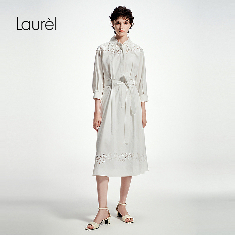 Laurel劳芮25春新波嬉英式刺绣棉感收腰衬衫裙女LWL361Y06000