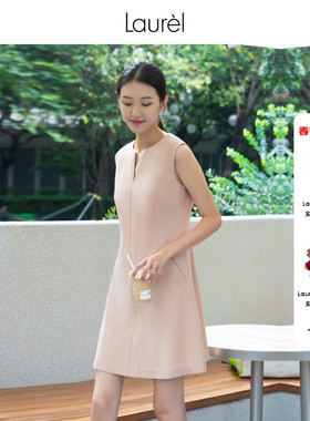 Laurel劳芮新款小V领淡人无袖收腰连衣裙LWD351Y01100