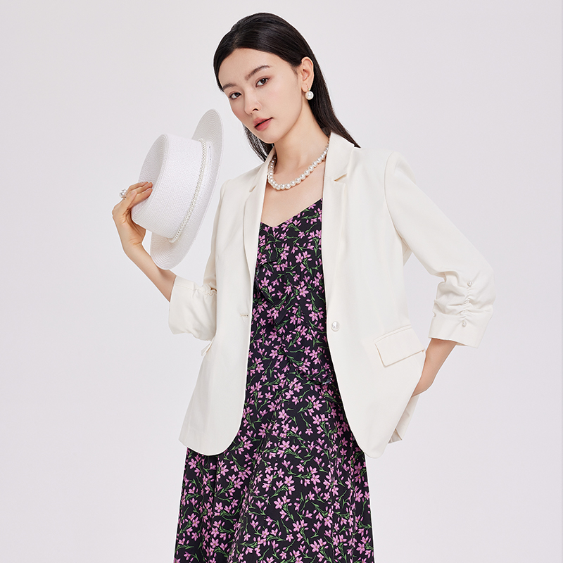 鲁思蒂西装外套女2024新款春秋气质宽松显瘦休闲职业女士西服上衣