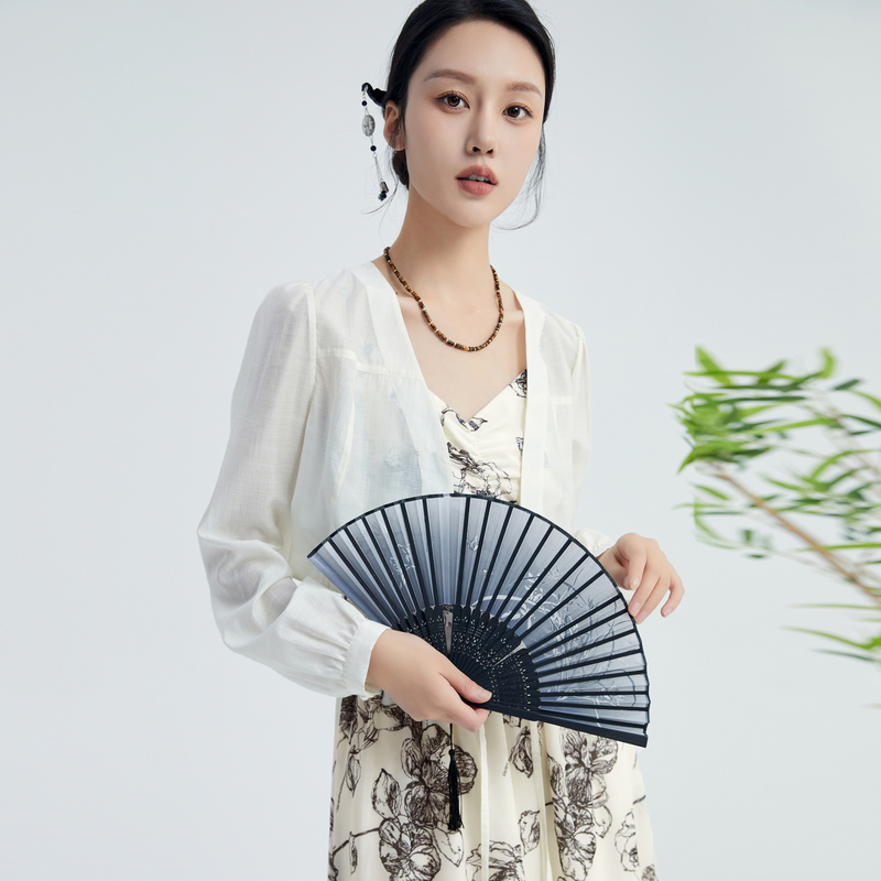 鲁思蒂白色短款防晒衣外套2025新款女夏季透气空调衫时尚长袖上衣