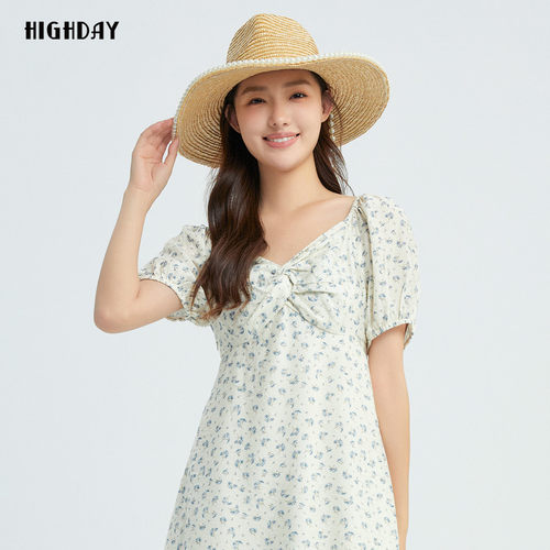 highday轩日2026夏季新款扭结短袖女裙度假风商场印花连衣裙chic