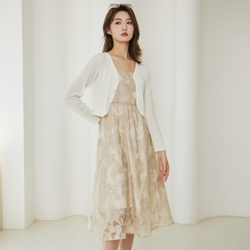 鲁思蒂烂花吊带连衣裙2026新款女夏季气质显瘦小个子性感中长裙子