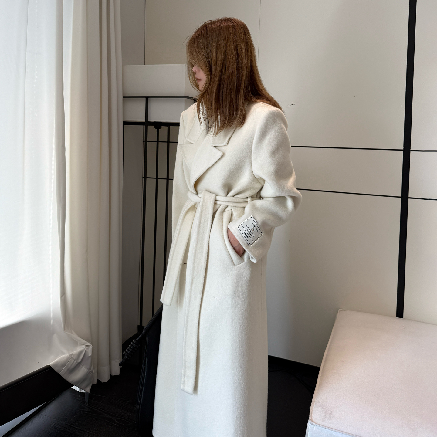 秋冬新款正肩加长西装领加长款羊毛双面呢大衣女高级感赫本风系带