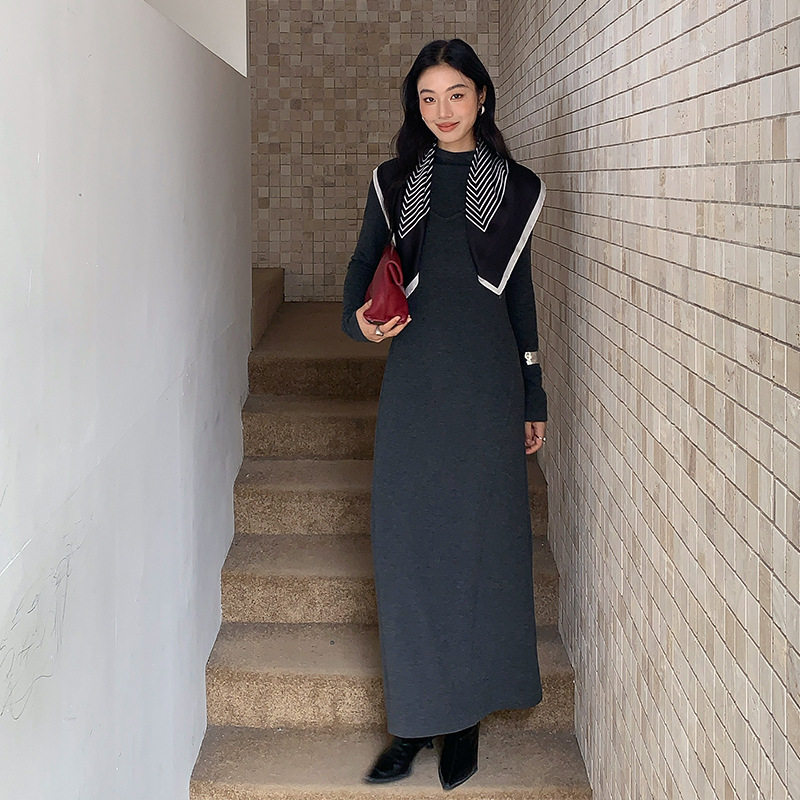 假两件半高领吊带裙女2025冬季修身加厚针织连衣裙58595