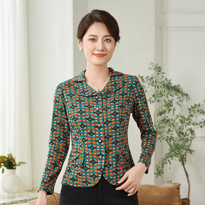 香沐兰修身百搭妈妈装