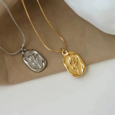 Retro Embossed Tulip Pendant Necklace For Women Personalized