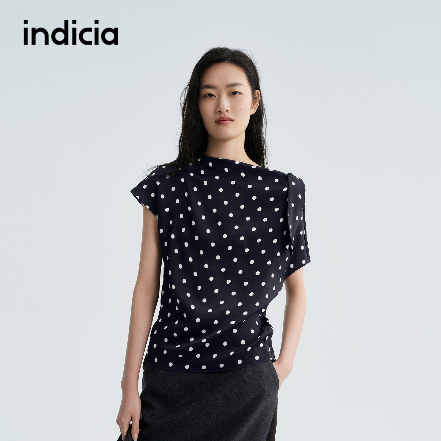 indicia标记商场同款2026夏季新款女装波点桑蚕丝藏青色小衫上衣