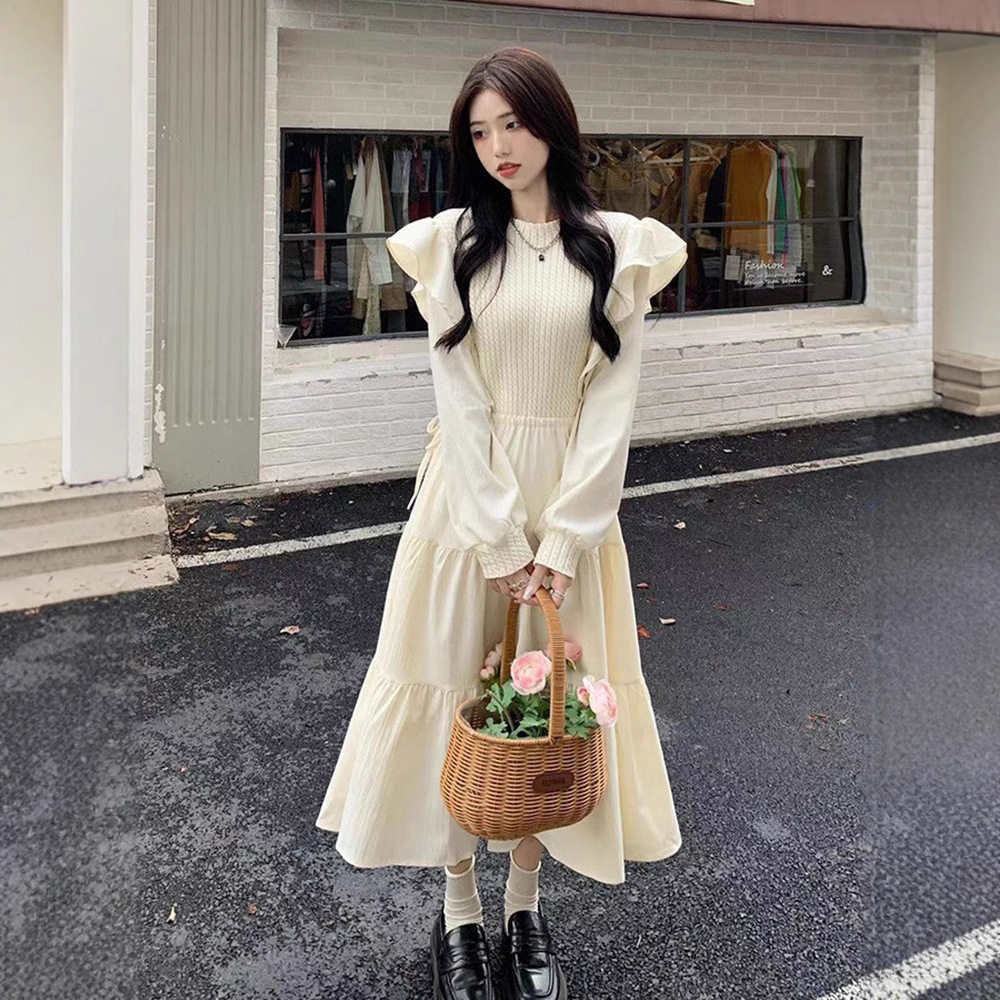 秋装2025新款法式仙女气质荷叶边连衣裙温柔风奶甜收腰公主长裙潮