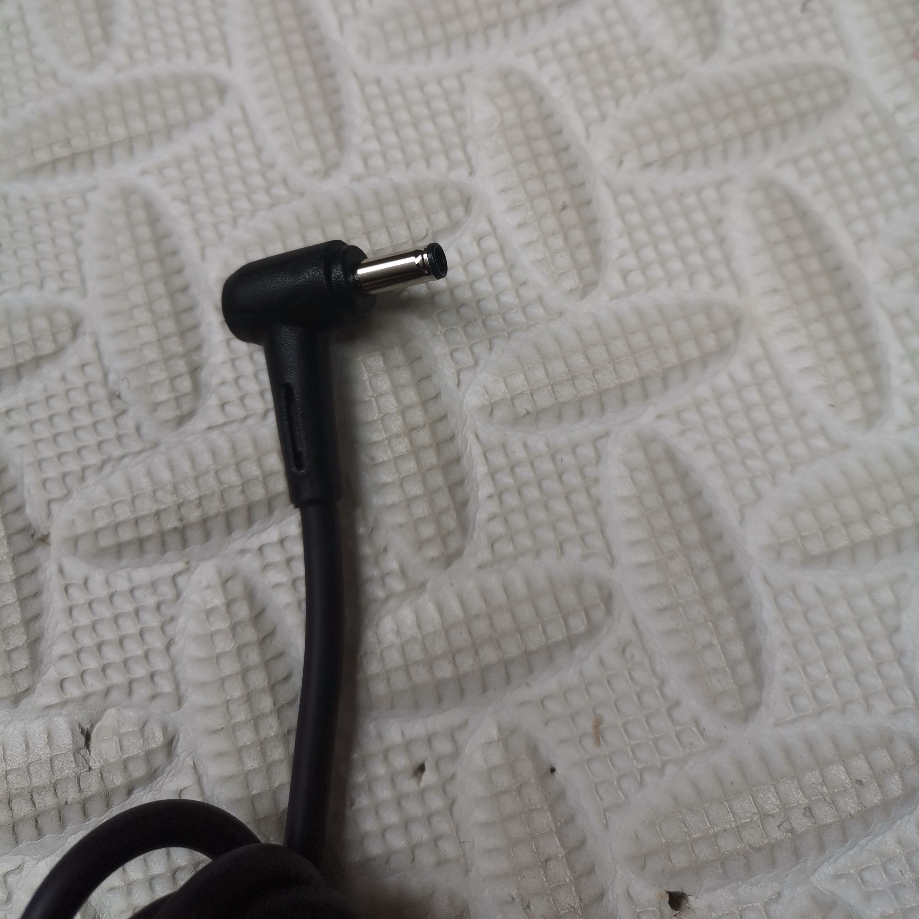 华硕薄款 N552VW N551VW 笔记本电脑电源适配器19V 6.32A电源