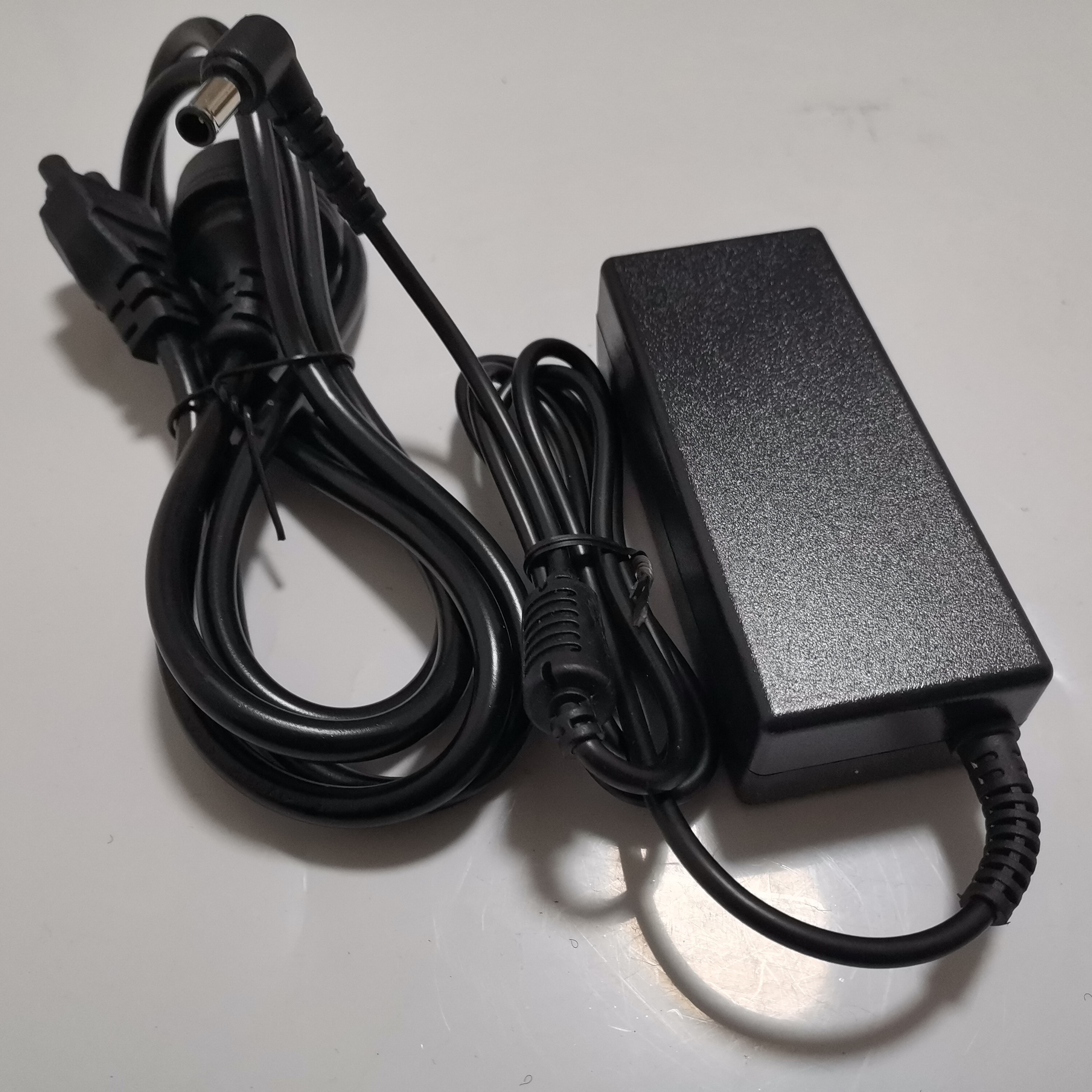 LG液晶显示器电源适配器ADS-40SG-19-3 19025G 19V 1.3A LCAP21