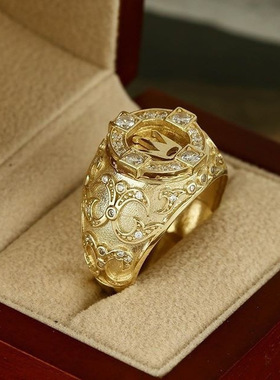 健杰wish爆款镀18k金皇冠戒指 欧美复古雕花满钻男戒饰品厂家直销