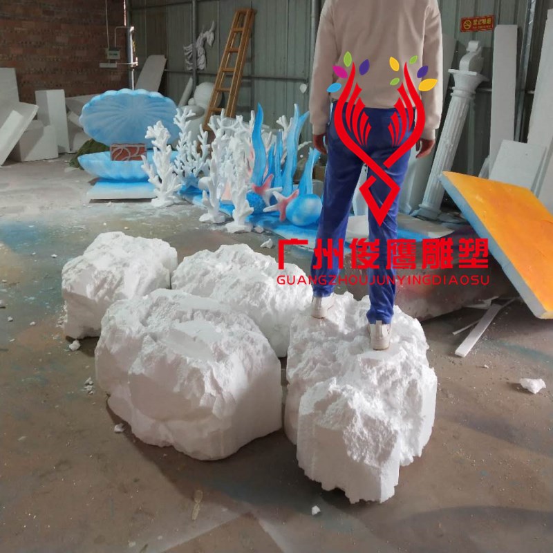 高端婚礼泡沫雕塑假山仿真假石场景道具展览活动主题雪山冰山冰柱