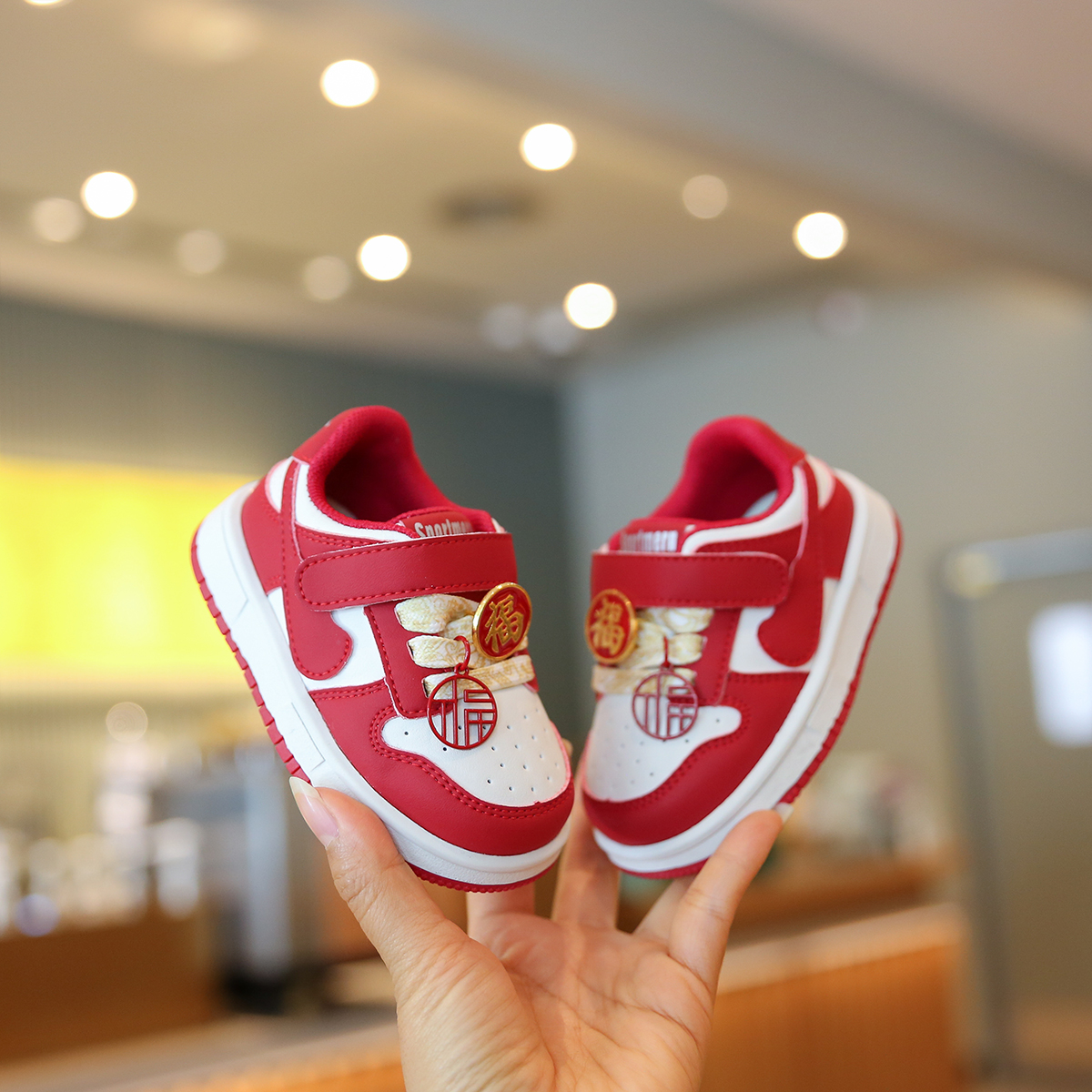 婴儿鞋子2025春秋新款软底宝宝鞋女小童学步鞋男童防滑板鞋1一3岁