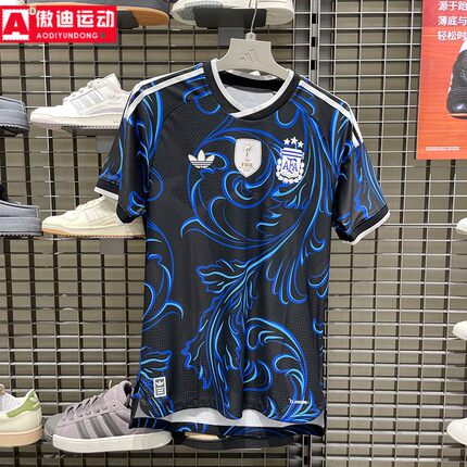 阿迪达斯三叶草2026新款男子运动训练速干透气修身足球球衣JM5901