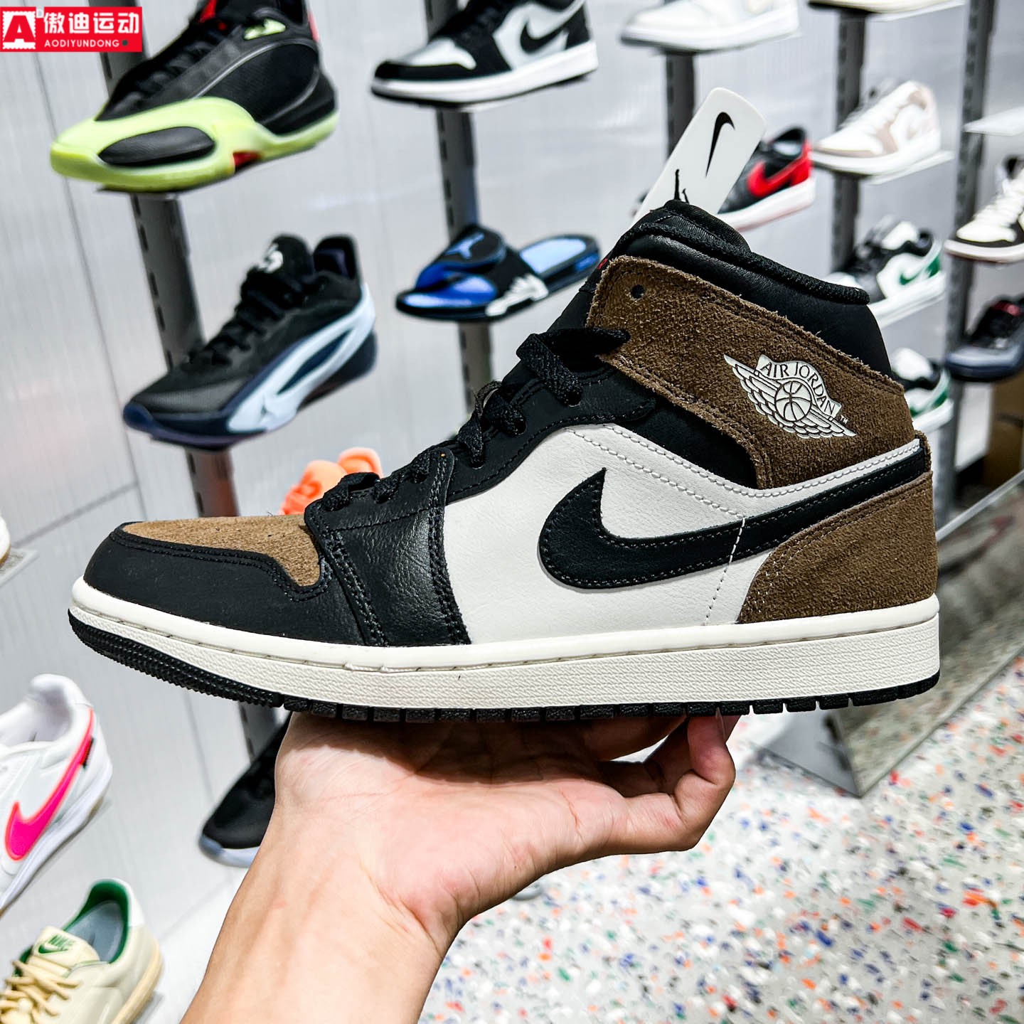 NIKE耐克男鞋2026秋款休闲运动鞋AIR JORDAN 1高帮板鞋DQ8426-007