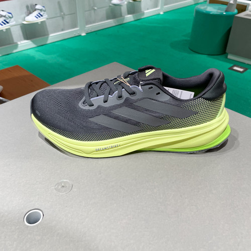 阿迪达斯男子跑步鞋透气缓震回弹