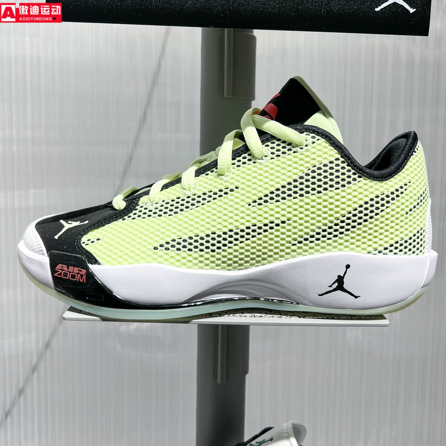 耐克男鞋2026秋款Luka 77 PF东契奇缓震耐磨实战篮球鞋IF1611-700
