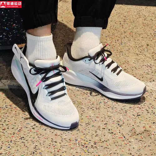 耐克男鞋减震透气跑步鞋