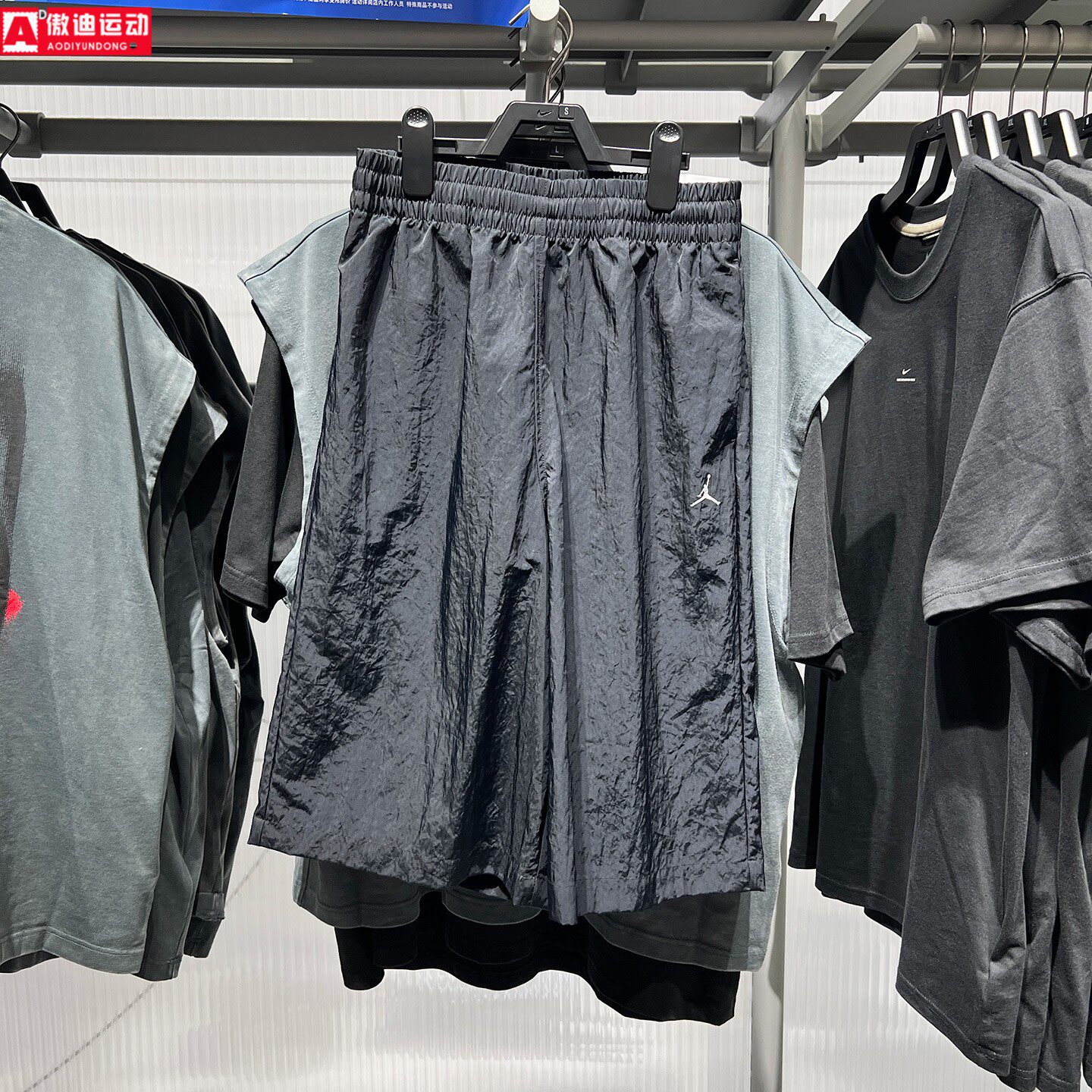Nike耐克女裤2026秋新款宽松梭织百搭速干运动休闲短裤IM6958-010