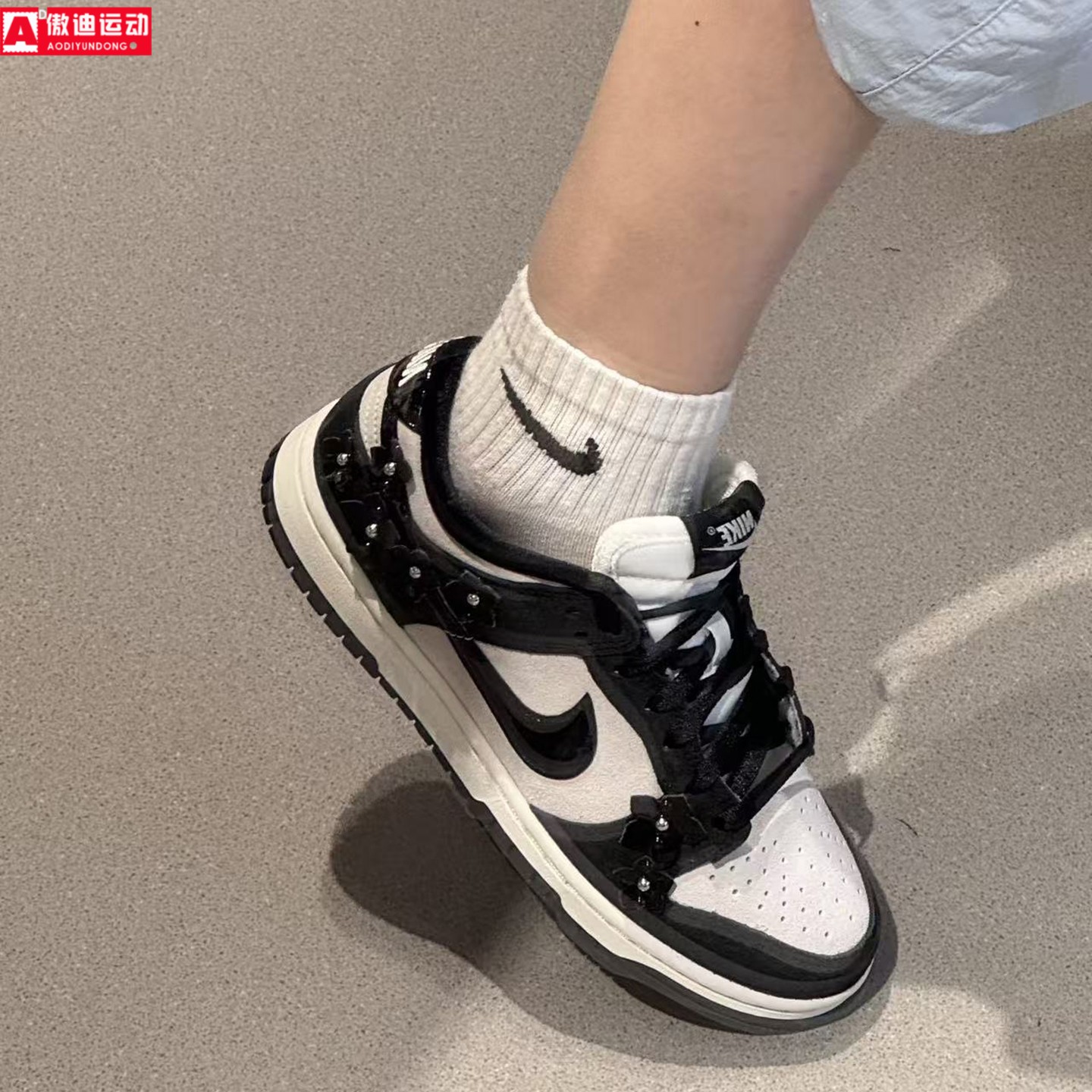 Nike耐克女鞋2026秋新款经典Dunk Low黑白熊猫运动板鞋IV4726-002