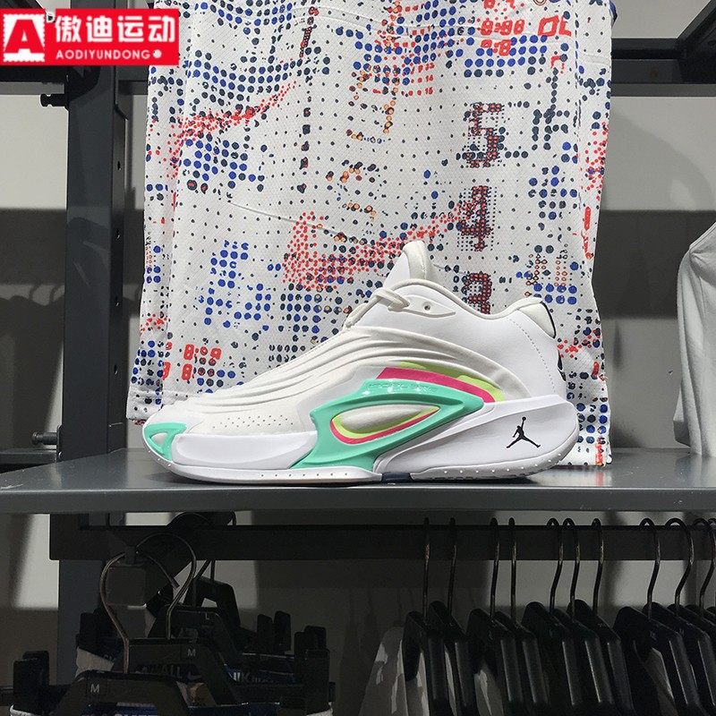 耐克男鞋Luka 3 PF东契奇3代低帮减震篮球鞋2024秋新款HQ5055-107