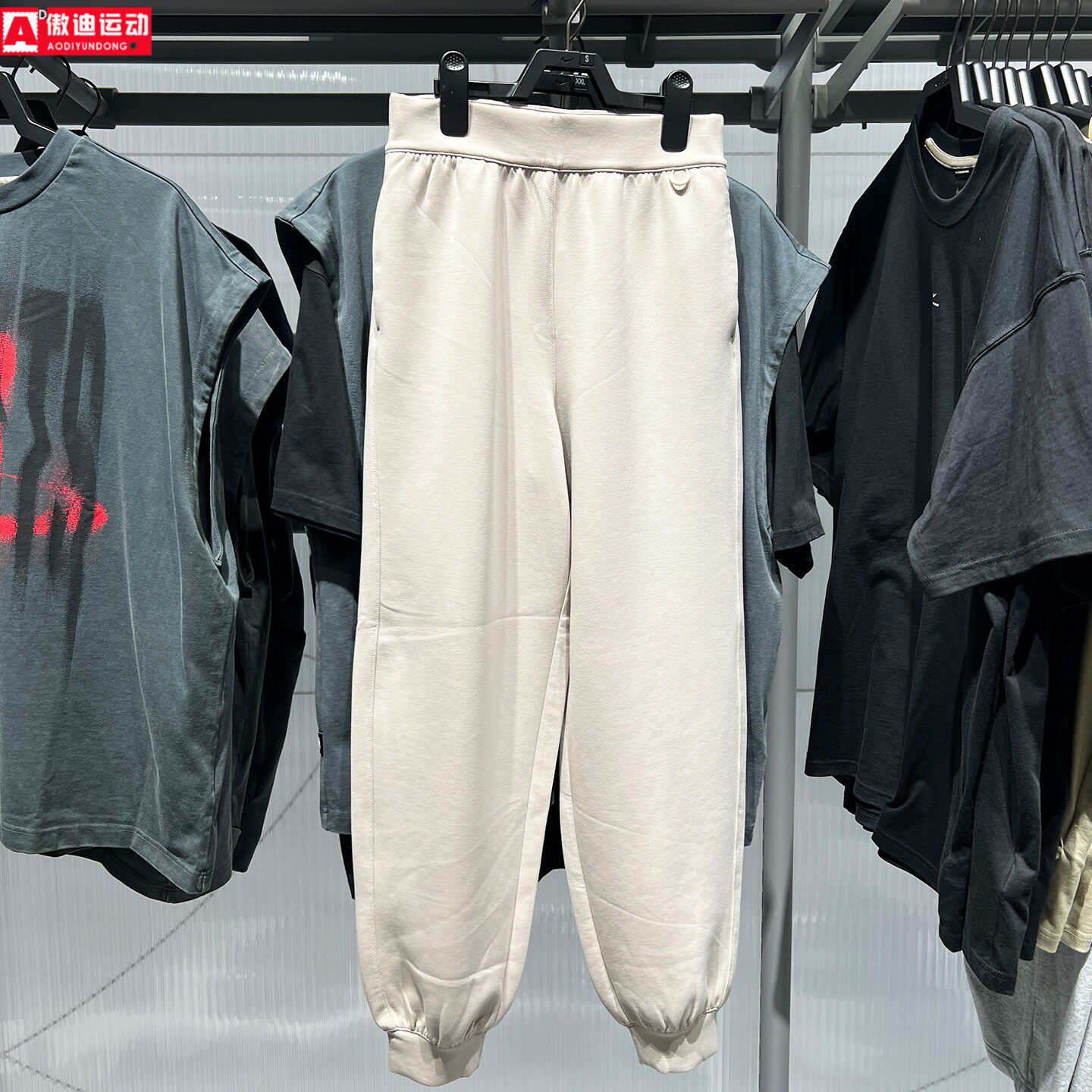 Nike耐克女装2026秋Dri-FIT超感柔软简约运动束脚长裤 IQ1034-236