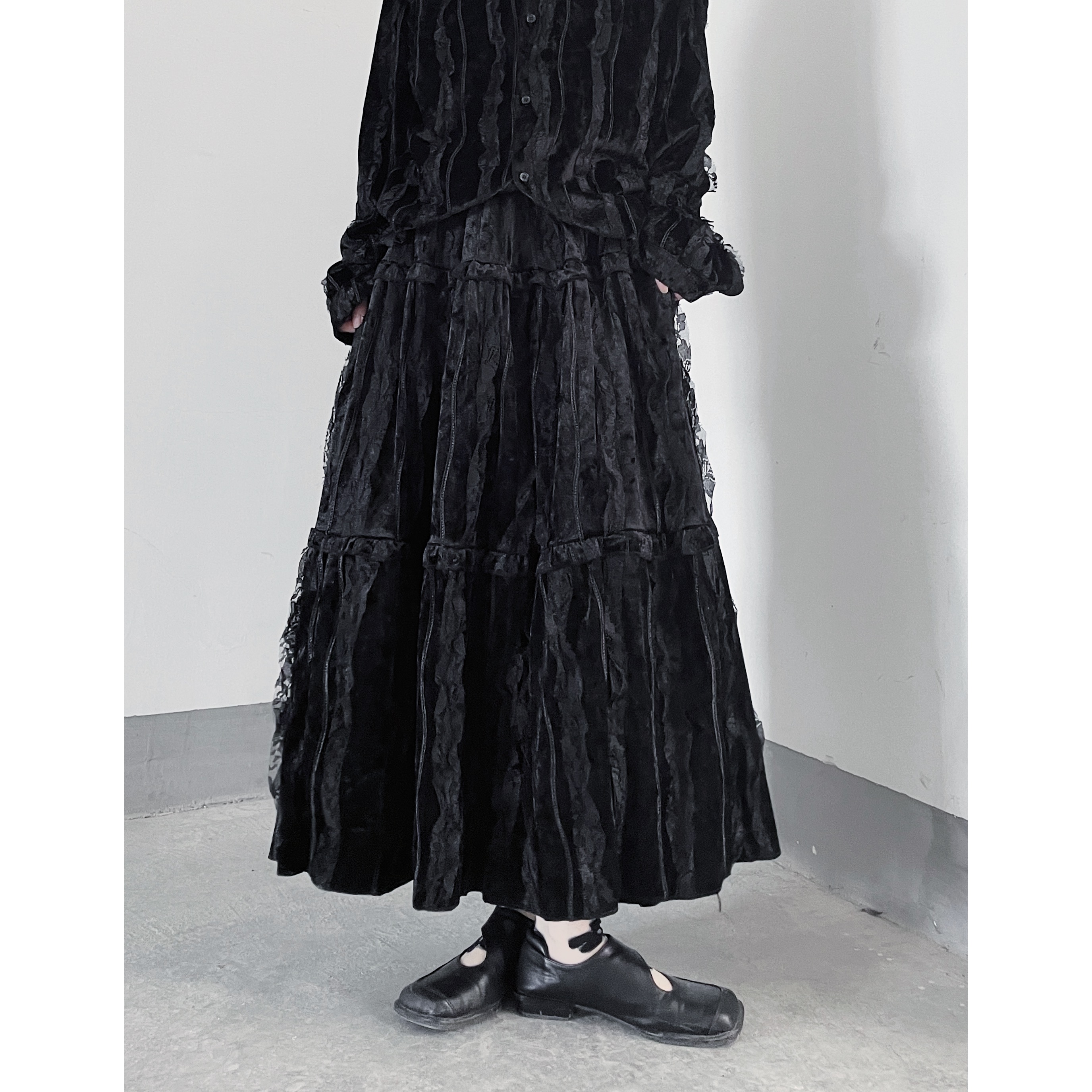 禁欲系蕾丝花边丝绒裙