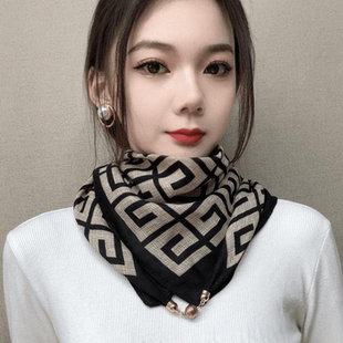 围巾女款2025新款春秋假领子百搭女假领磁扣三角巾大丝巾围脖护颈