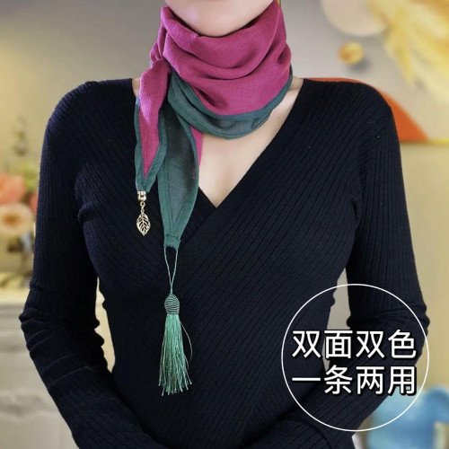 秋冬新款吊坠百搭时尚多功能护颈围巾女高级感双层柔软棉麻小丝巾