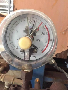 专用YXK100III无锡利友24V液压机轴向带边磁敏抗振电接点压力表40