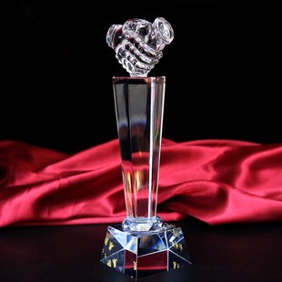 优选水晶奖d杯定制 握手奖杯定做 免费刻字 企业商务礼品摆件团队